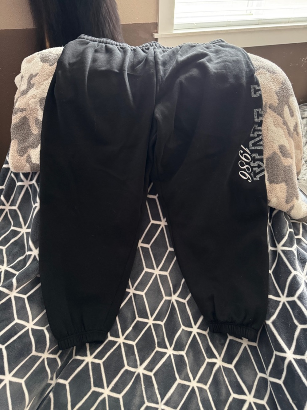 PINK Victoria's Secret Black Jogger Sweatpants with Side Print